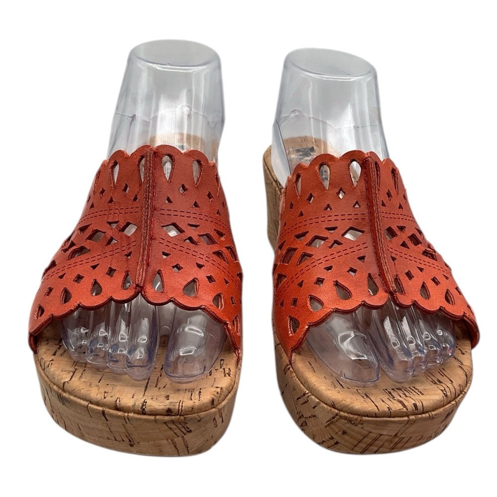Korks Women's Cutout Wedge Sandals -‎ Orange size 10M